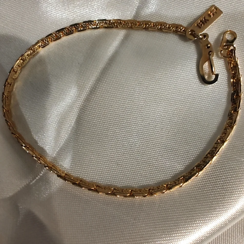 Vintage 18 Kt Gold Plated 7 Inch Bracelet - Picture 4 of 6